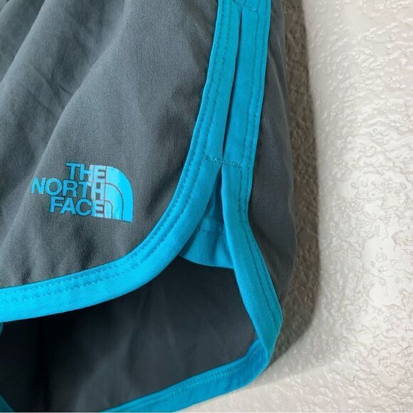 The North Face Women’s Reflex Core Athletic Shorts - Picture 4 of 12